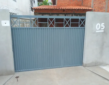 Portão em Metalon